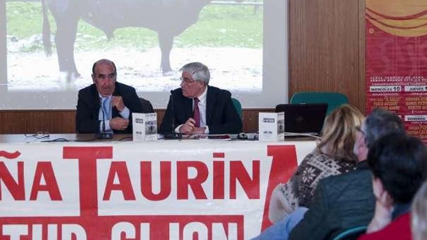 El ganadero Adolfo Martín clausura las jornadas de la Peña Taurina Astur