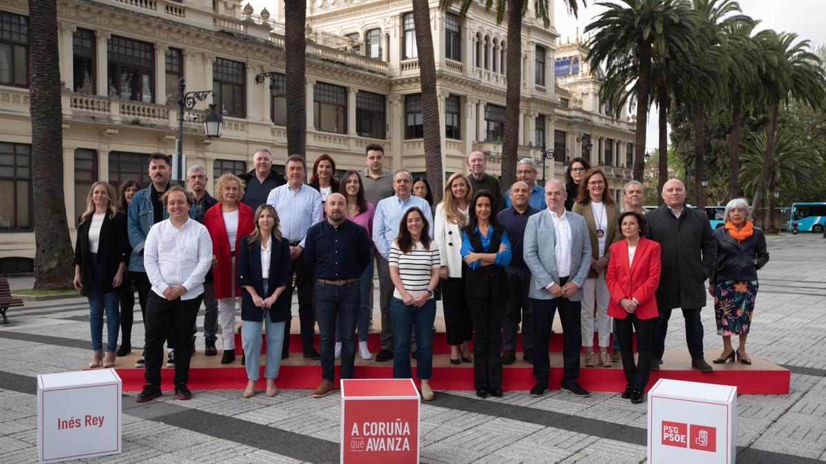Integrantes de la candidatura del PSOE a la Alcaldía, liderada por la actual alcaldesa, Inés Rey