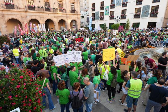 Galería: Imágenes de la histórica y multitudinaria manifestación en Castelló por la Educación