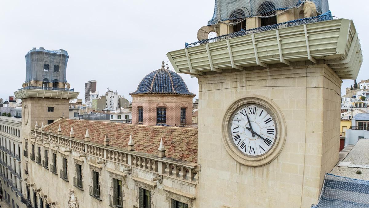 El Ayuntamiento de Alicante, en una imagen reciente.