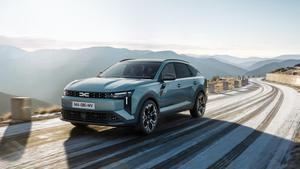 Dacia presenta su plan estratégico de cara a 2030 junto al nuevo Striker