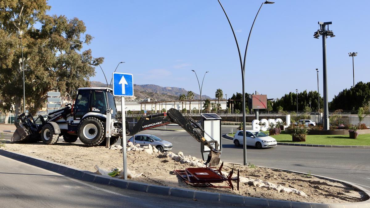 Últimos trabajos en los alrededores del 'Puente de la Torta'.