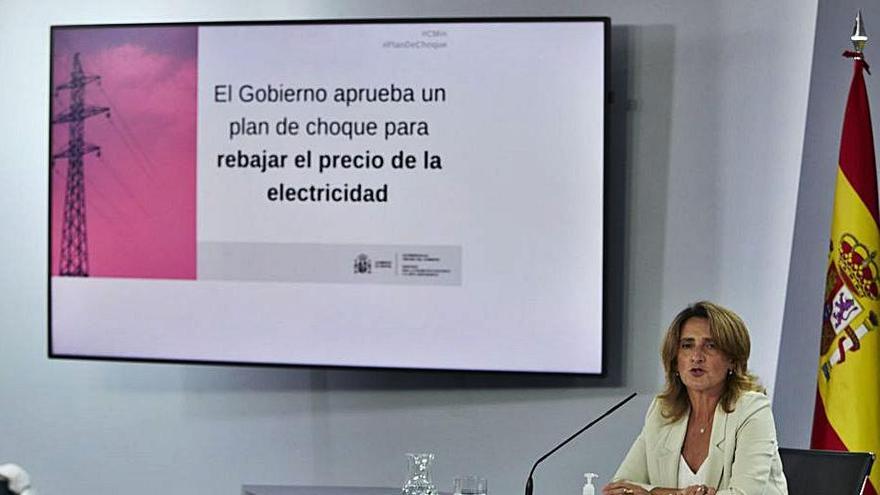 Ribera presenta les mesures per esmorteir el preu de la llum | J. HELLÍN/EUROPA PRESS