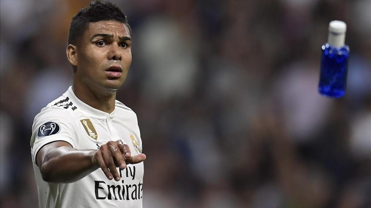Casemiro es uno de los pocos que están aguantado el tipo en el centro del campo del Madrid esta temporada, aunque él solo no se basta para evitar el derrumbe del equipo Casemiro es uno de los pocos que están aguantado el tipo en el centro del campo del Madrid esta temporada, aunque él solo no se basta para evitar el derrumbe del equipo