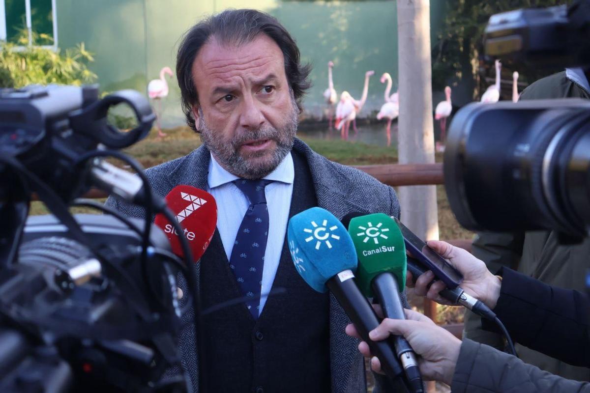 García-Ibarrola ante los medios.