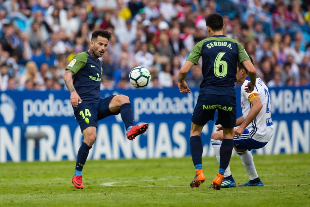 El partido entre el Zaragoza y el Sporting, en imágenes