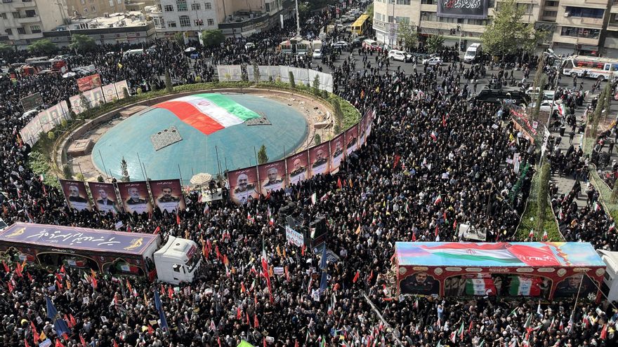 Teherán acoge los funerales de militares y científicos fallecidos durante los ataques israelíes