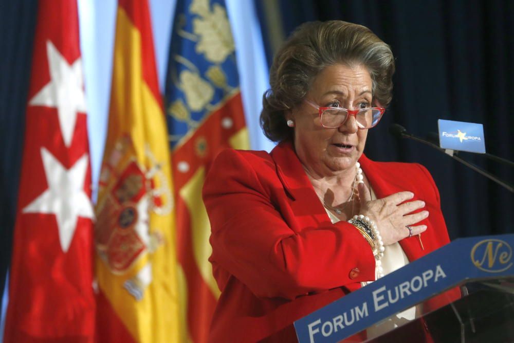 La alcaldesa de Valencia, Rita Barberá, durante su intervención en un desayuno informativo que tuvo lugar en Madrid octubre de 2012.