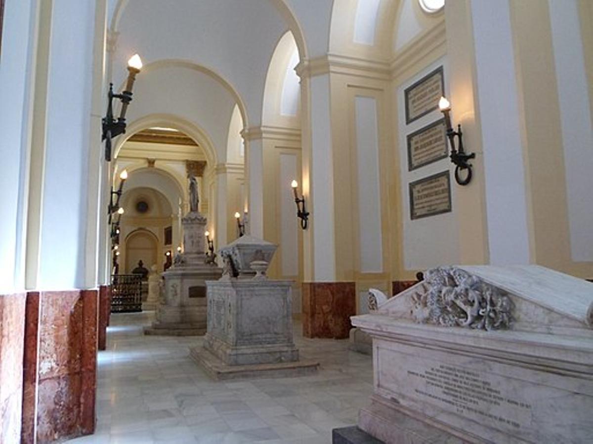 Imagen del interior del Panteón de Marinos Ilustres de San Fernando (Cádiz) de la Escuela de Suboficiales de la Armada