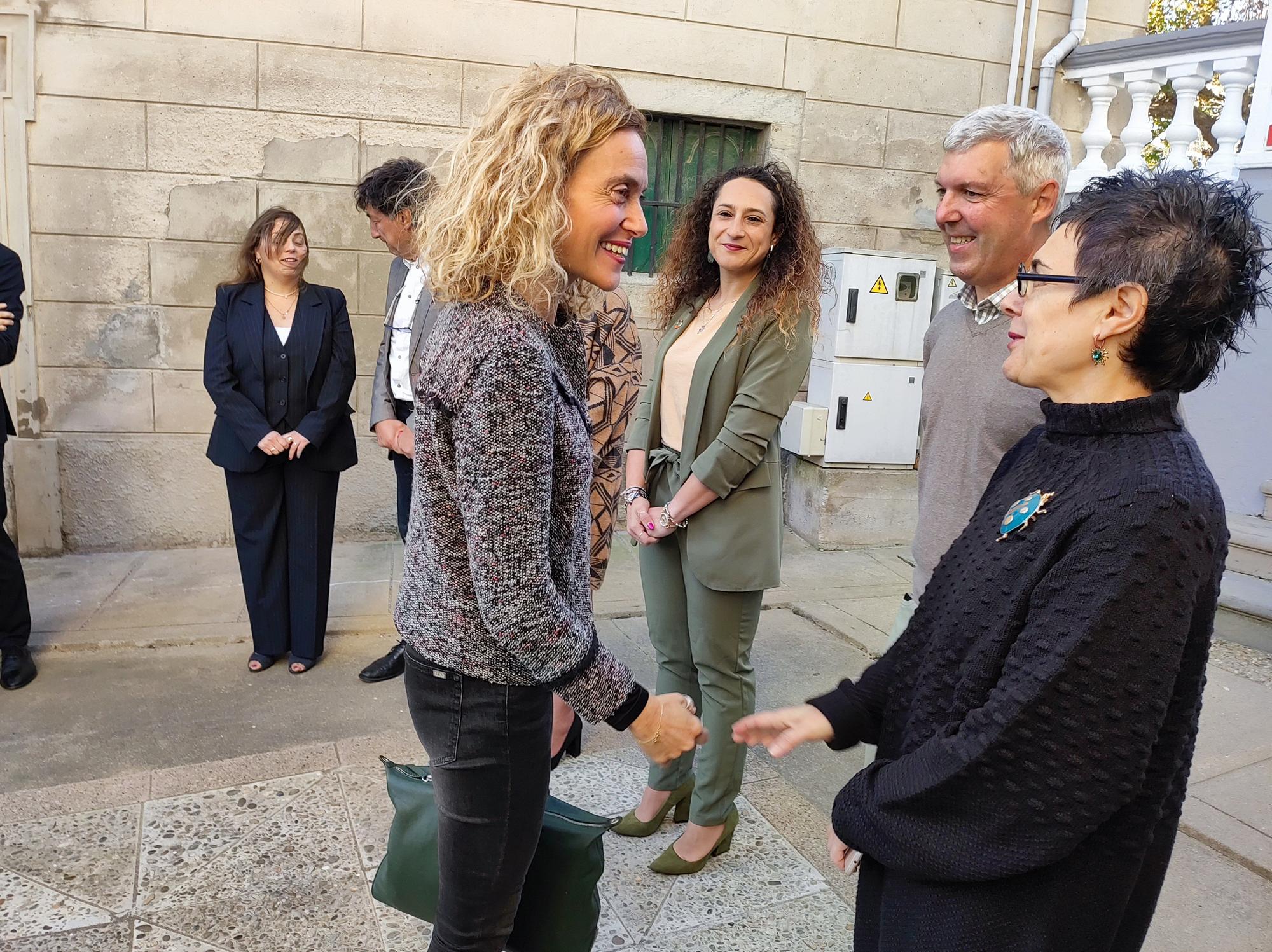 Intensa jornada con la presidenta del Congreso en la comarca Oscos-Eo