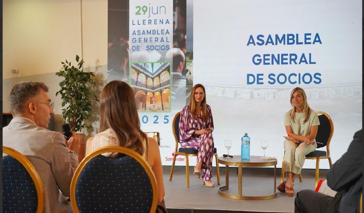 Teresa Enrique expuso a los socios su motivadora historia.