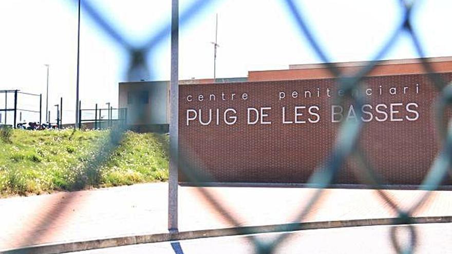 Exterior del centre penitenciari del Puig de les Basses de Figueres el 4 de juliol de 2018.