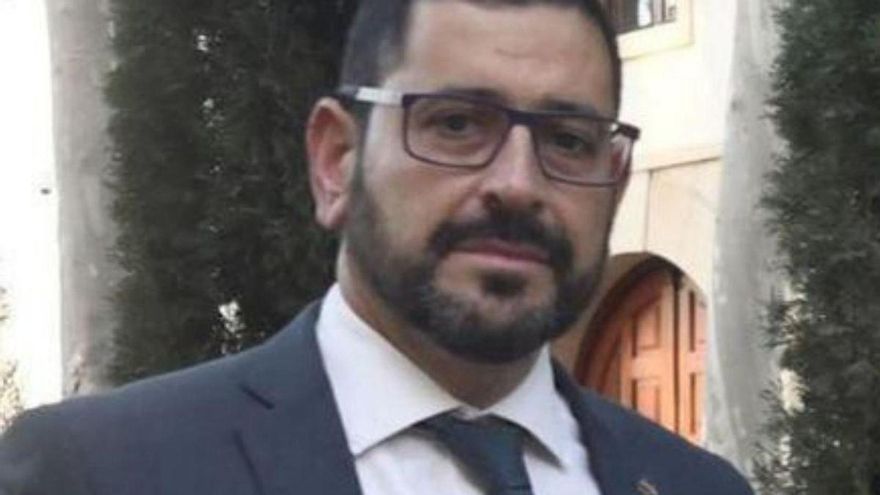 Carlos Abad.