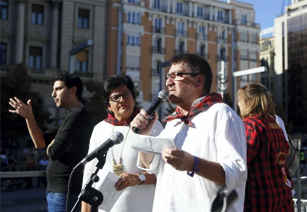 Las peñas se ponen en marcha / en directo con imágenes