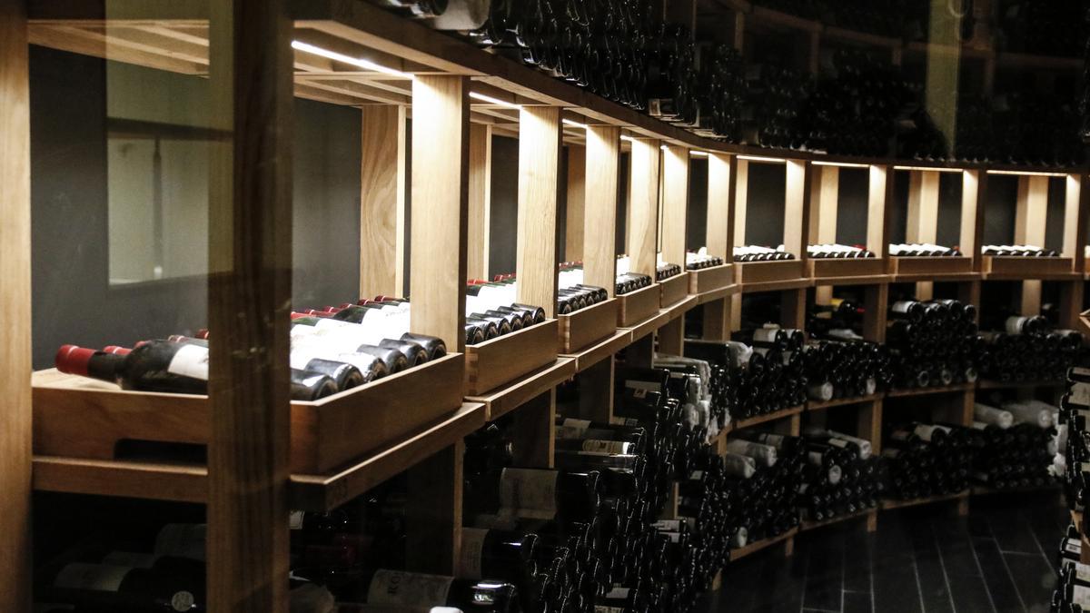 Interior de la bodega de Atrio, en Cáceres.