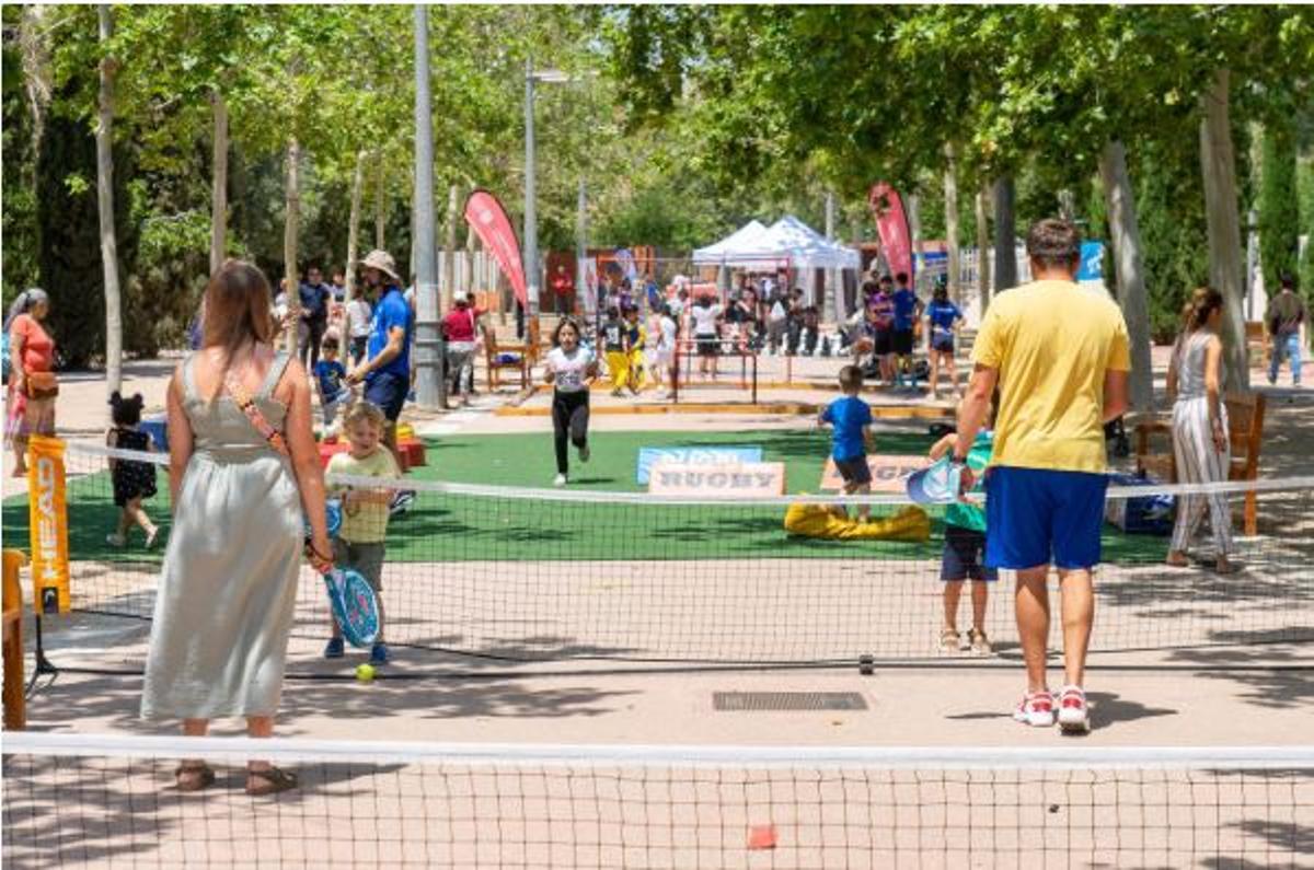 El programa ‘Esports al Barri’ 2026, impulsado por el Ayuntamiento para promover la práctica deportiva desde edades tempranas, comienzó el sábado 24 de enero en el Parc Central.