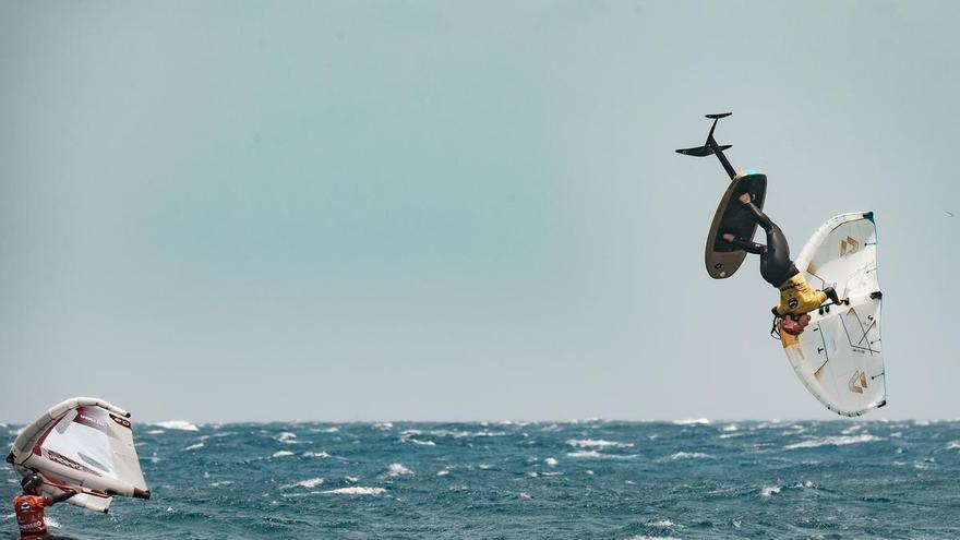 Christopher MacDonald y Viola Lippitsch elevan el nivel del Surf-Freestyle en El Burrero