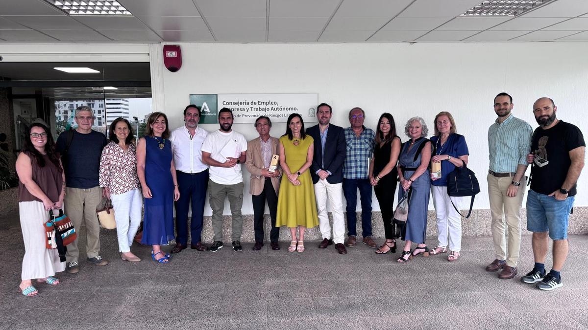 Empleo y DGT presentan su acuerdo de colaboración en la comisión provincial de riesgos laborales de Córdoba.