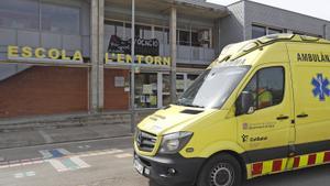 Tres nens resulten ferits a l’esclatar un experiment escolar