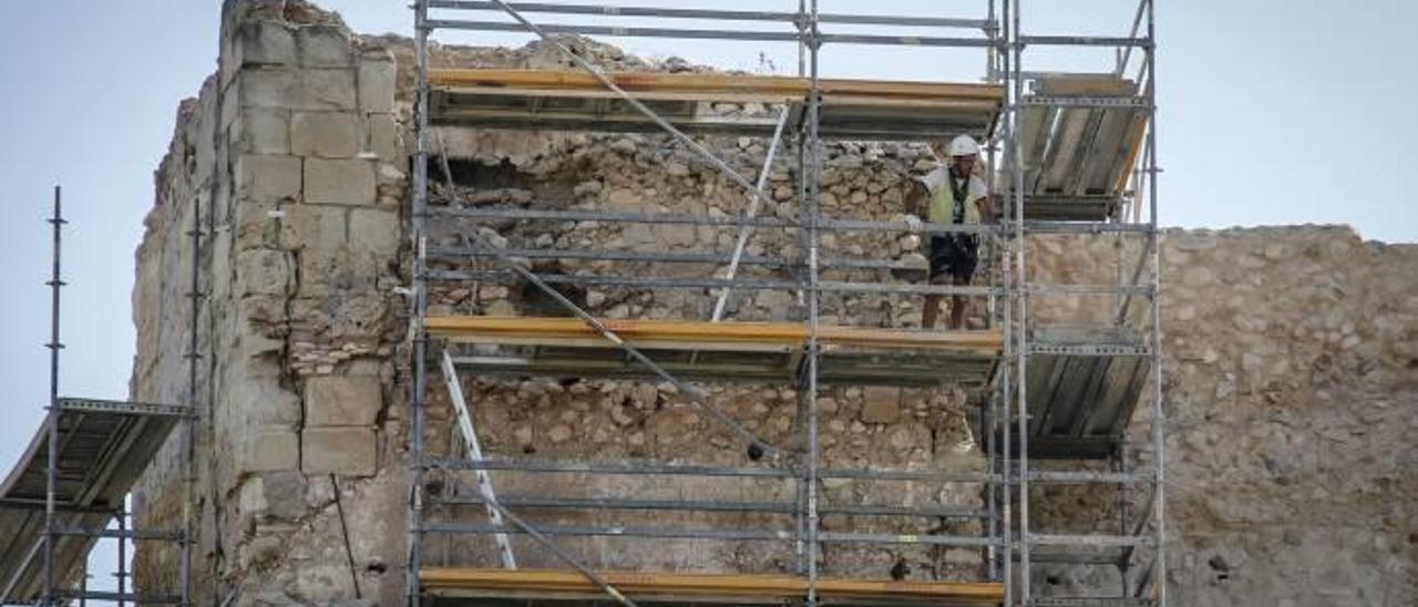 Arranca la restauración del castillo tras la primera fase de catas arqueológicas