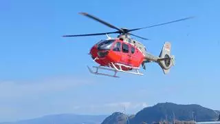 Evacúan en helicóptero desde Cíes a un turista asturiano después de desmayarse