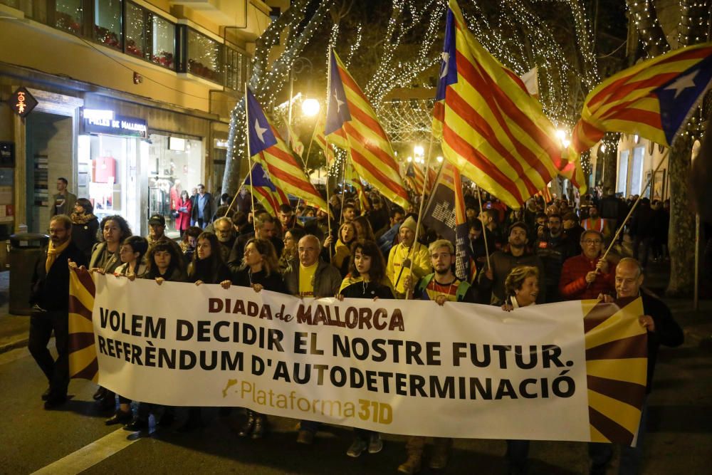 Unas 1.500 personas reclaman en Palma un referéndum de autodeterminación