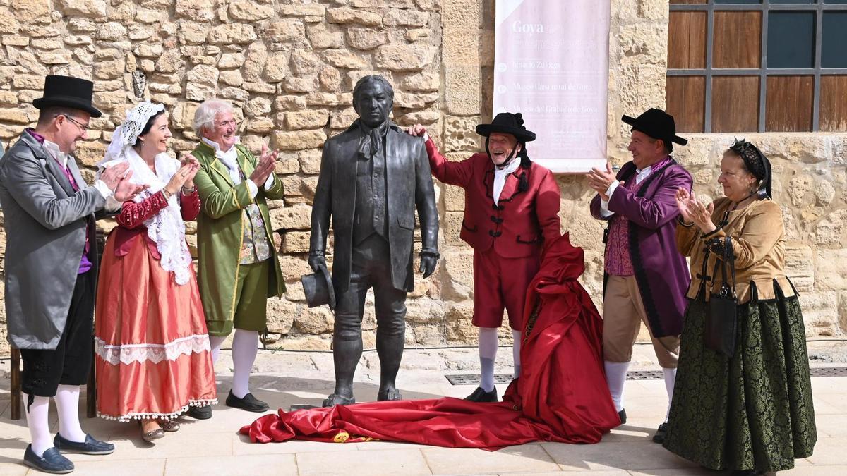 Antonio López y Andrés García Ibáñez inauguraron su escultura de Goya en Fuendetodos el pasado 20 de septiembre.