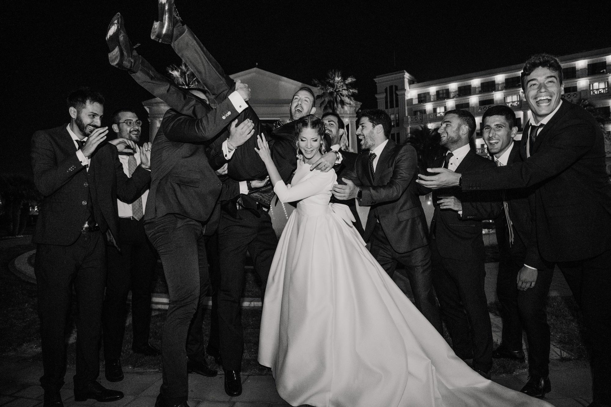 Boda de Andrea Cea, corte de honor de los años 2020 y 2021