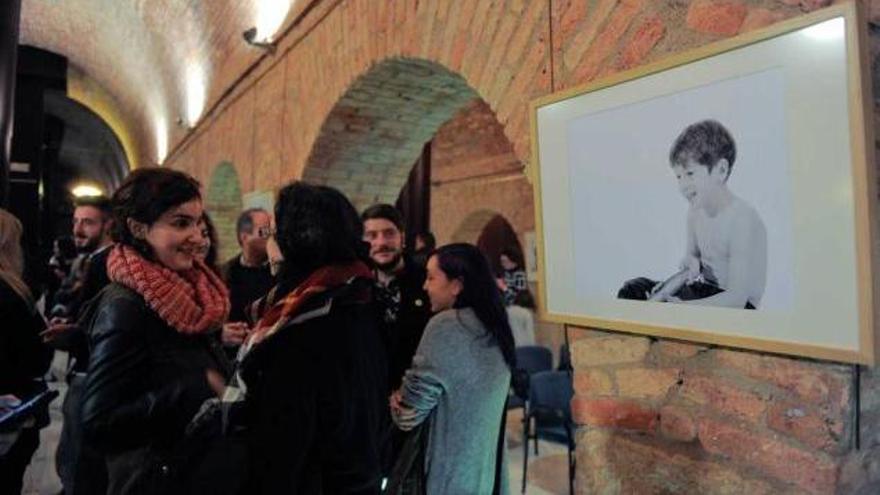 La sala de exposiciones del Auditorio, ayer, durante la presentación de &quot;Cremalleras&quot;.