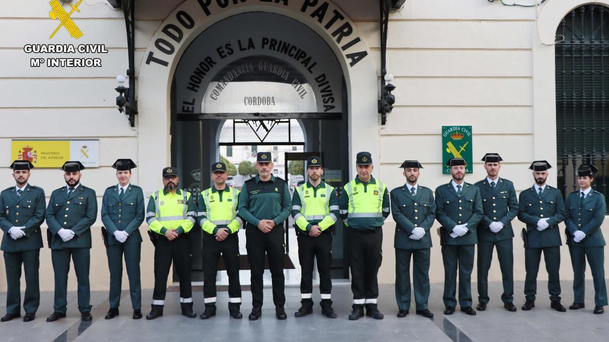 Presentación de los ocho agentes alumnos de la Guardia Civil, este viernes, en le Subsector de Tráfico de la Guardia Civl..