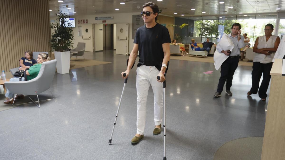 Cornada Roca Rey Grave cornada Roca Rey: recibe el alta en Sevilla