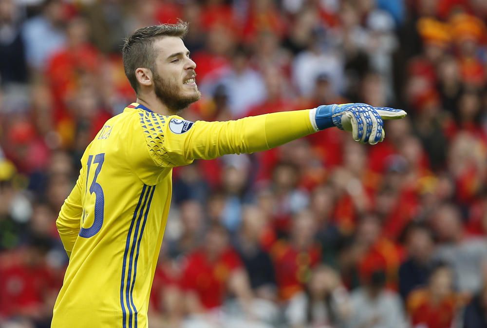 David de Gea da instrucciones a sus compañeros