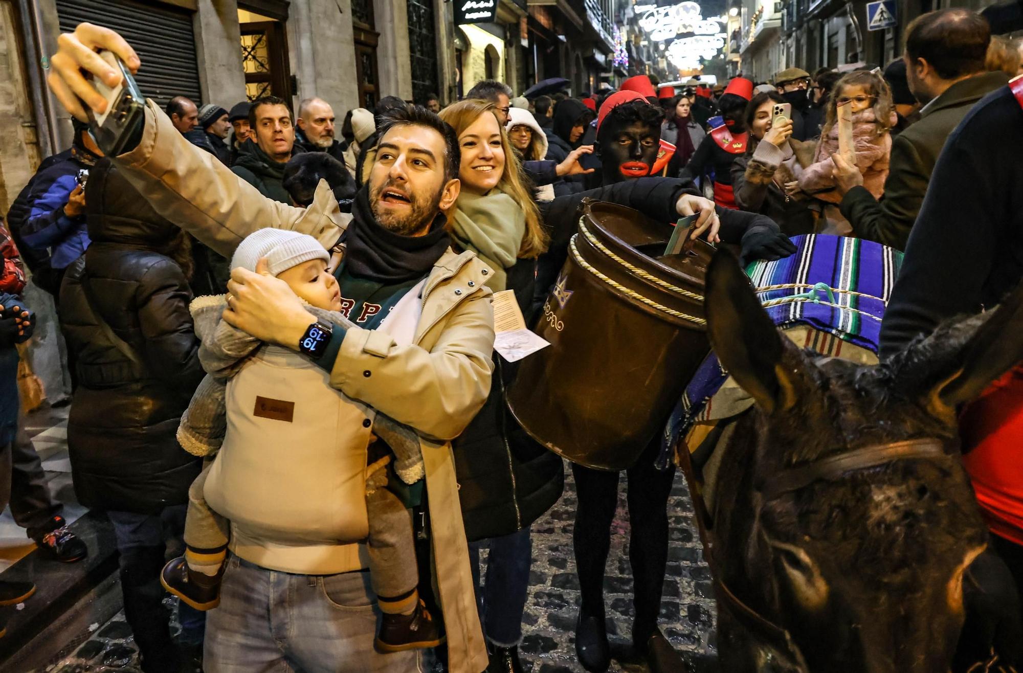Las imágenes del Día de la Burrita y el Bando Real de Alcoy