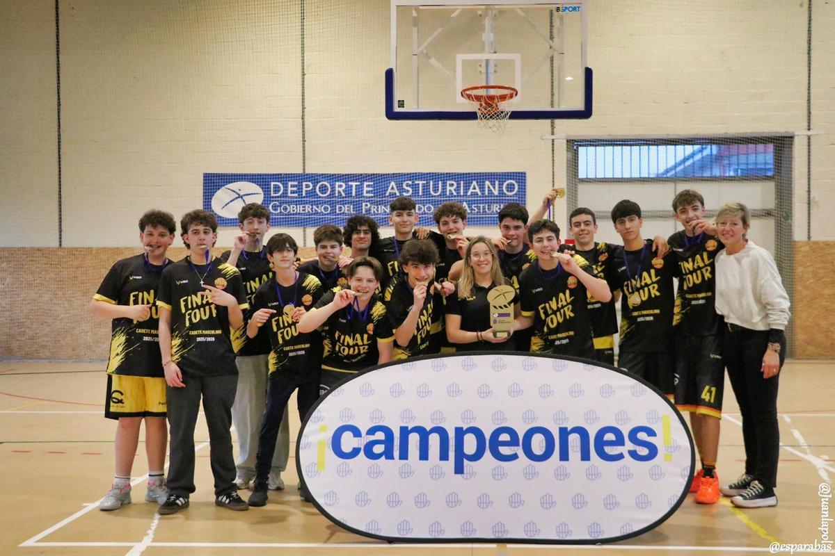 Celebración del ascenso del Club Baloncesto Siero