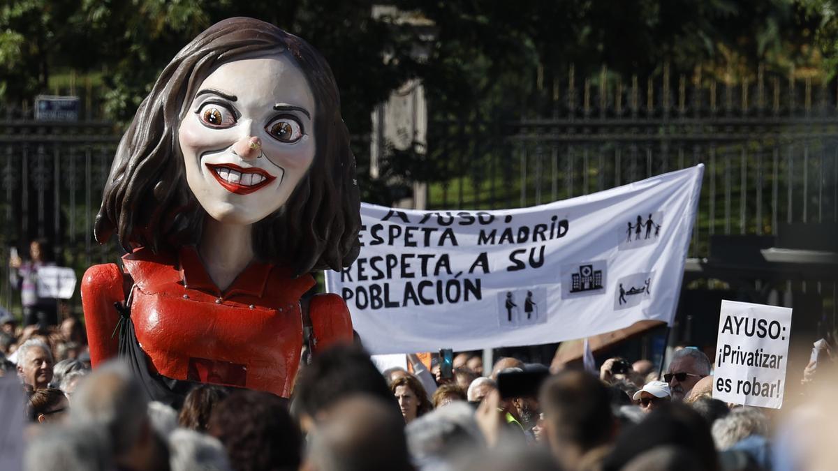 Un momento de la manifestación en Madrid a favor de la sanidad pública, el pasado 13 de noviembre.