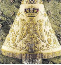 La Coronación de la Virgen del Pilar en 1905: Nuestra Señora del Pilar,  coronada