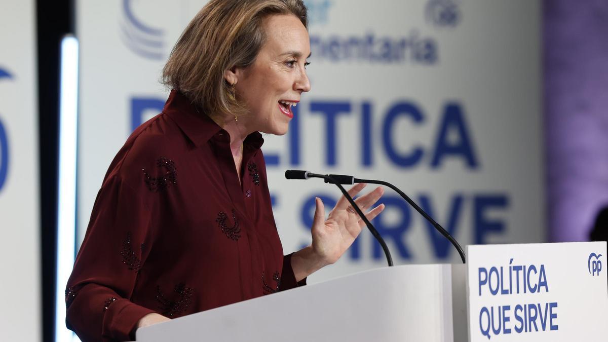 Gamarra llama a replicar el éxito andaluz y acabar con el Gobierno de "golfos" de Sánchez