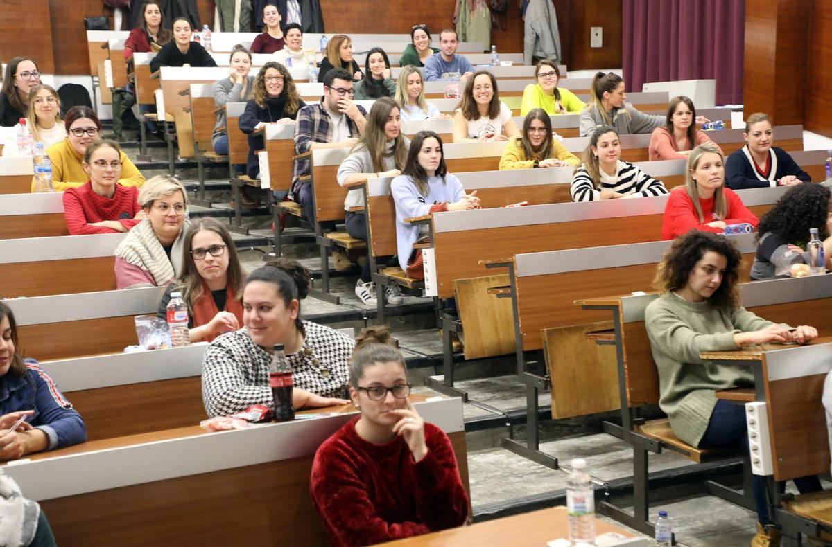 Examen MIR en Santiago de Compostela (archivo)