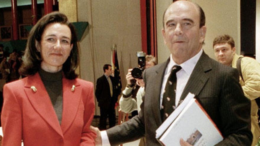 Ana Patricia Botín y su padre, en una imagen de 1999.