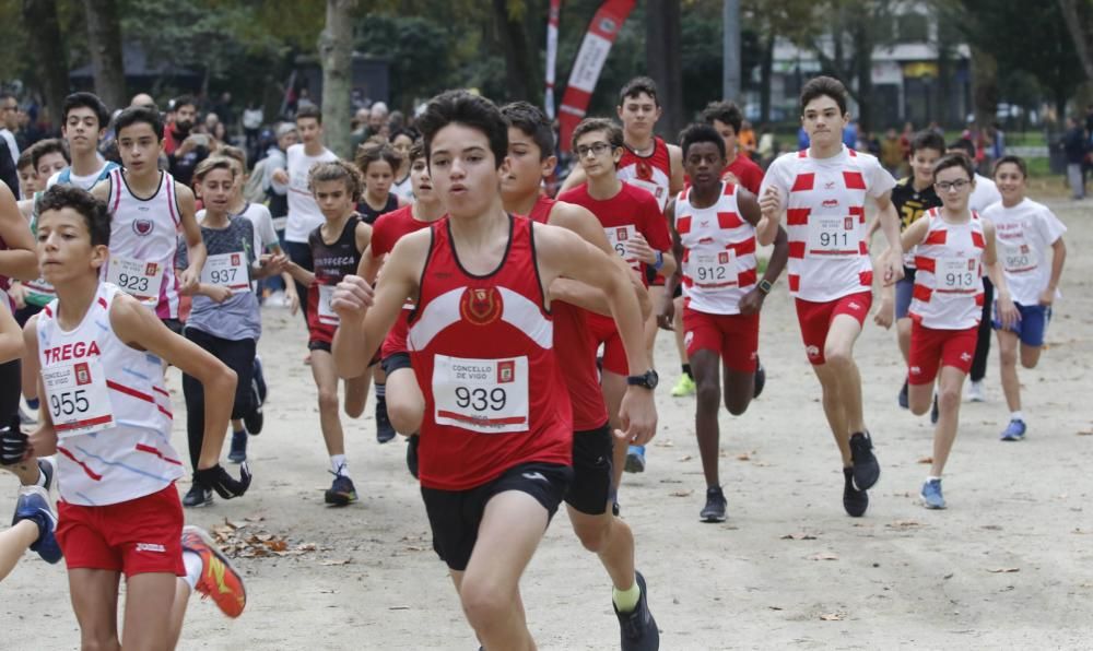 Los más jóvenes llenan Castrelos de ritmo. // Alba Villar