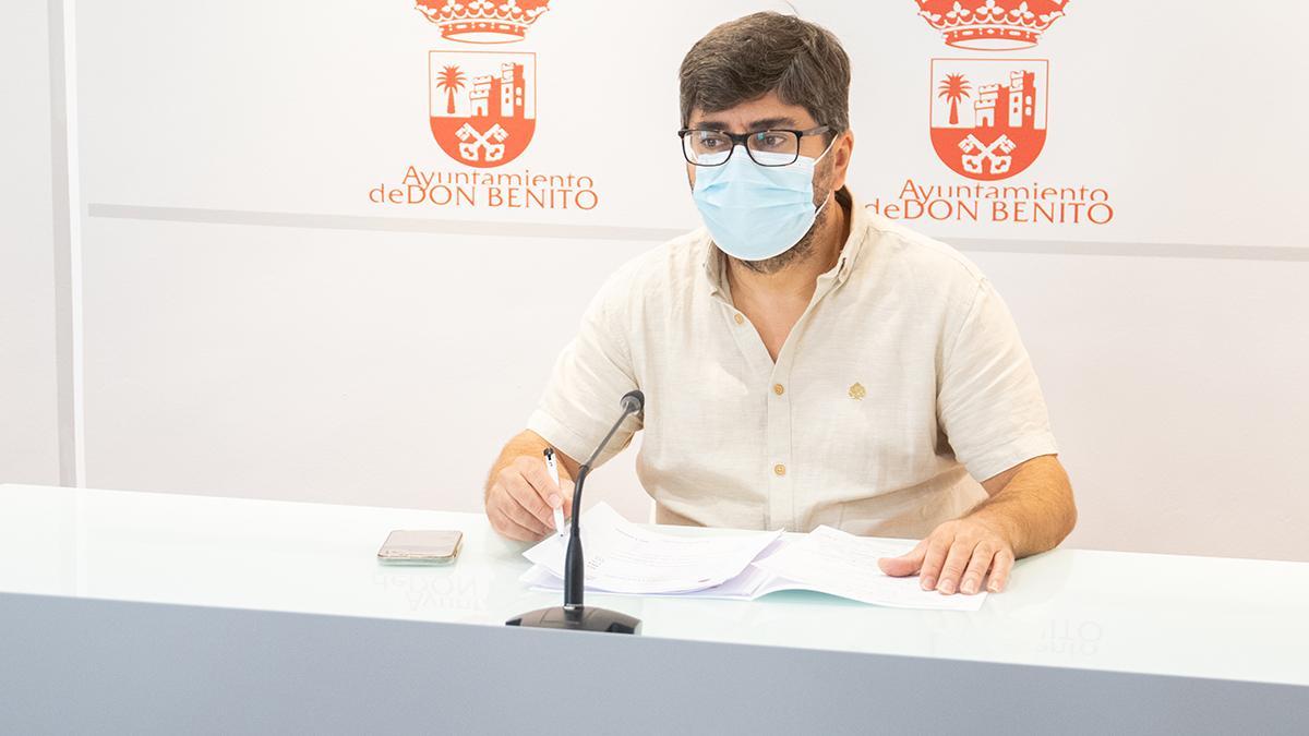 Pedro Parejo, concejal de Deportes, en rueda de prensa.