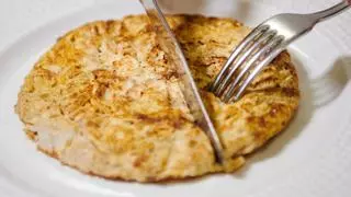 La tortilla de patatas de Betanzos llega a París y cautiva a 'Le Monde': «La inesperada estrella»