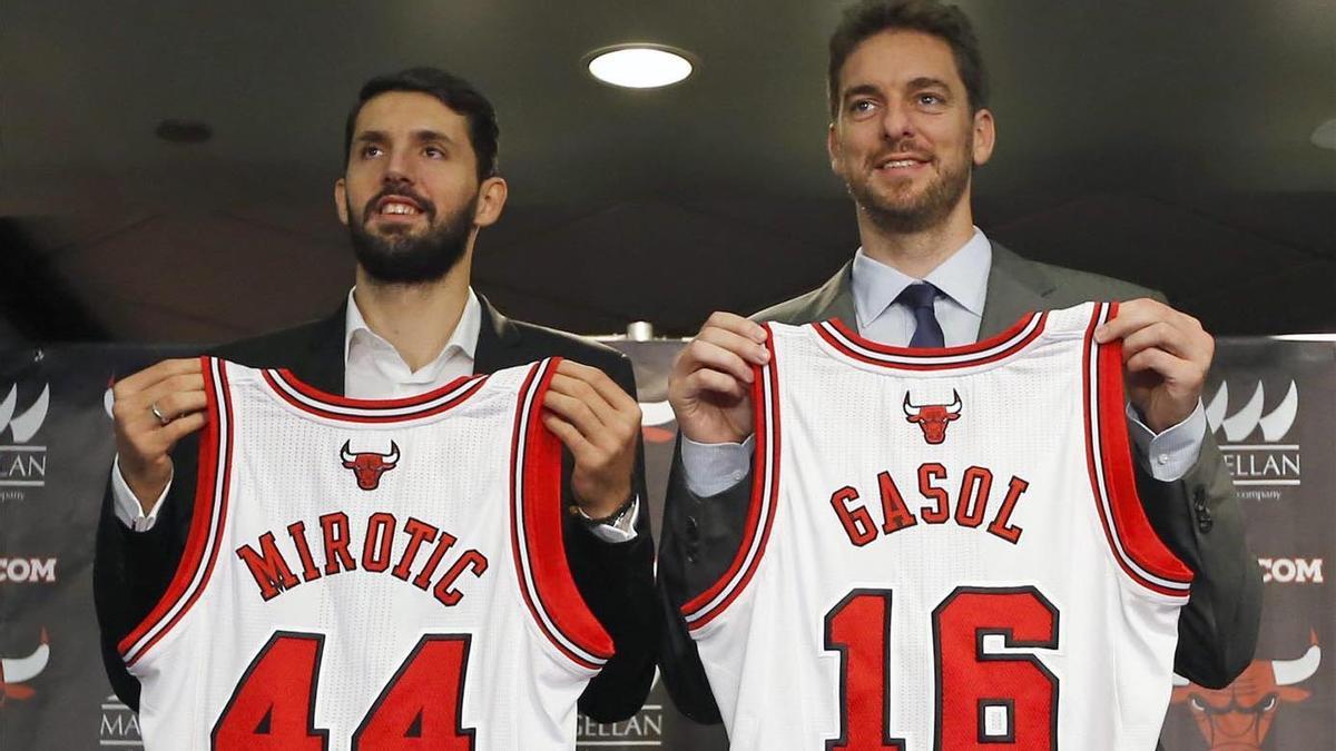 La nueva pareja azulgrana, en su presentación con los Bulls