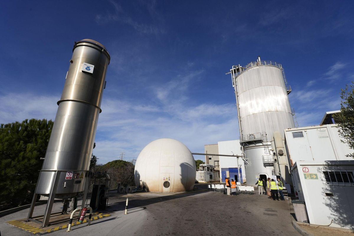 Terrassa 8/1/2025 Planta de tratamiento de residuos orgánicos, Planta de Biometanització de Can Barba , ubicada entre Sabadell y Terrassa donde se produce biogas a partir de residuos (residuos , vertedero, energia , basura , reciclaje , contaminacion ) Fotografía de Ferran Nadeu