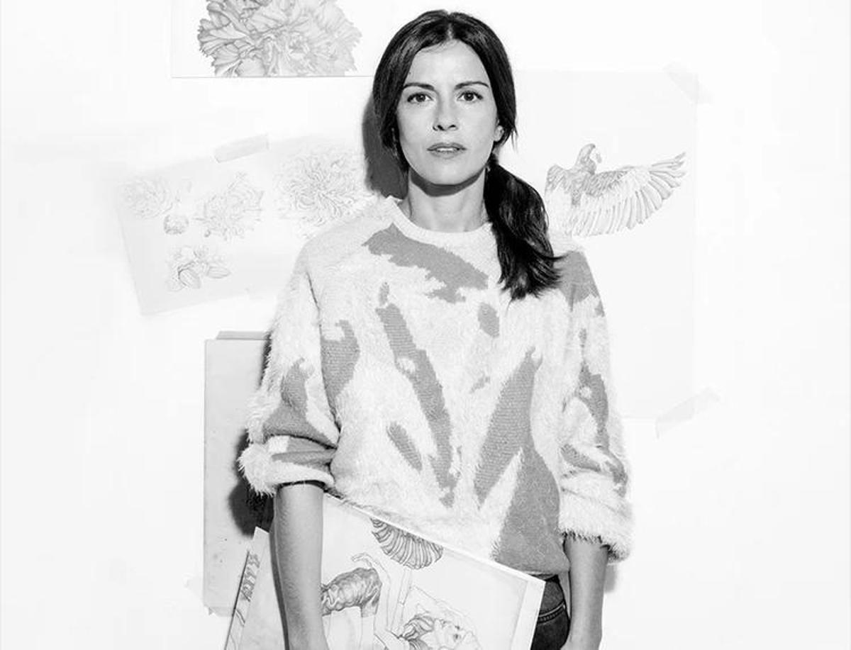 Carmen García Huerta, desde su estudio de Madrid transita desde el retrato a la ilustración de moda o la ornamentación