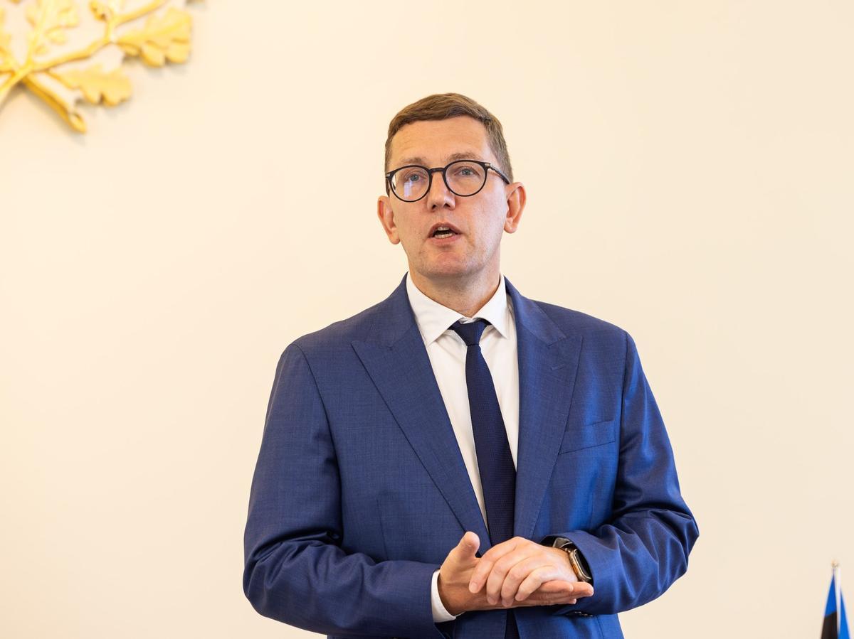 El primer ministro de Estonia, Kristen Michal, en un encuentro con periodistas en Tallin.