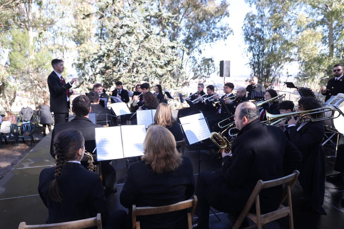 Fotogalería | La romería de los Santos Mártires llena de tradición y ambiente festivo el Paseo Alto de Cáceres