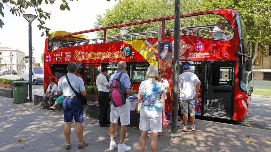 Parada del bus turÃ­stico en Palma