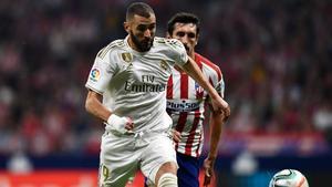 Benzema, durante el derbi