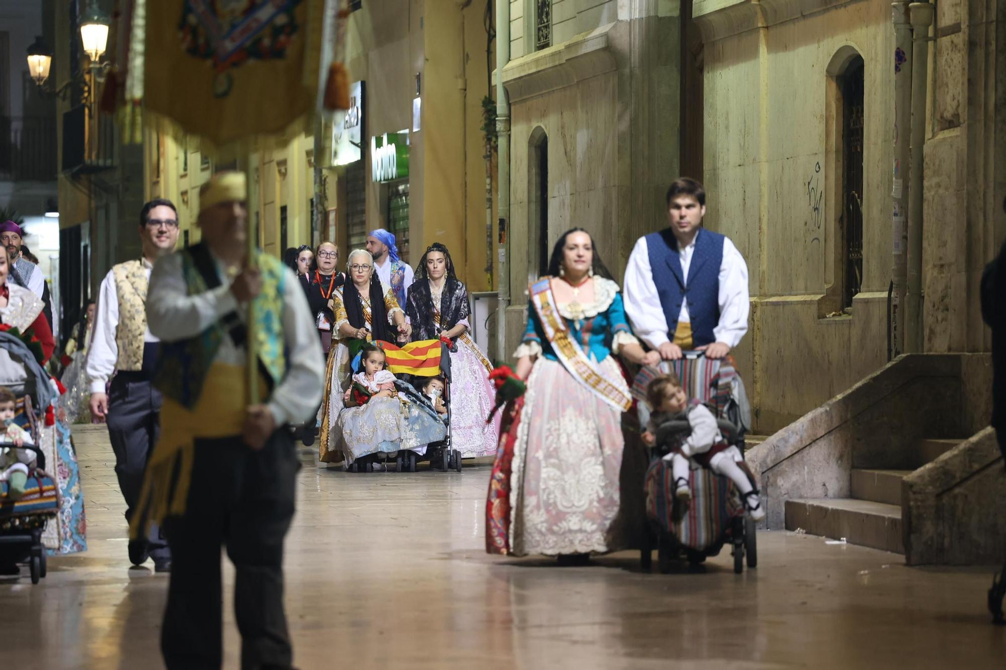 Ofrenda día 18. Calle San Vicente (23:00/24:00)